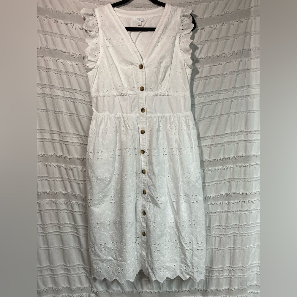 Time and Tru button down flutter sleeves eyelet dress